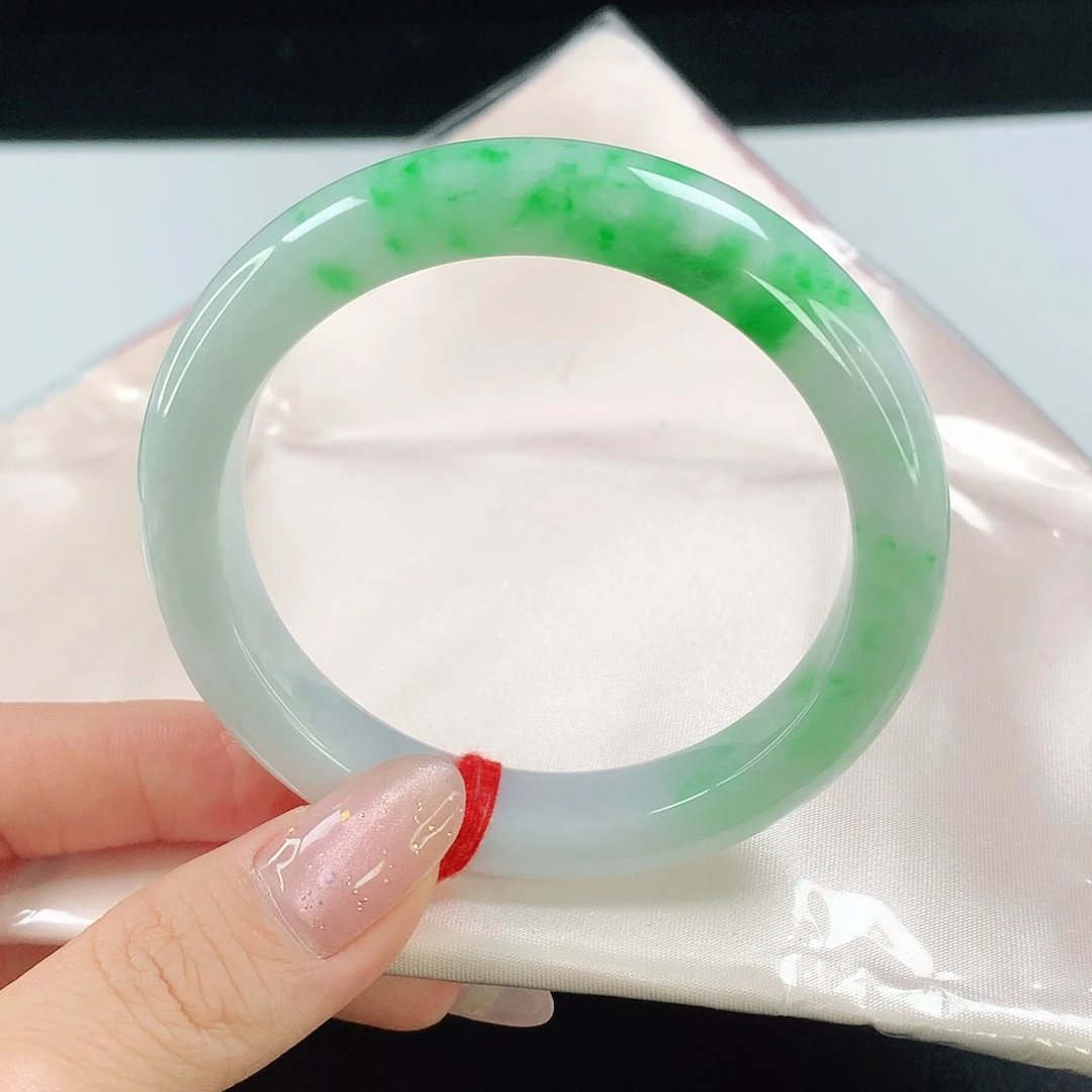 翡翠手镯未镶嵌221翡翠