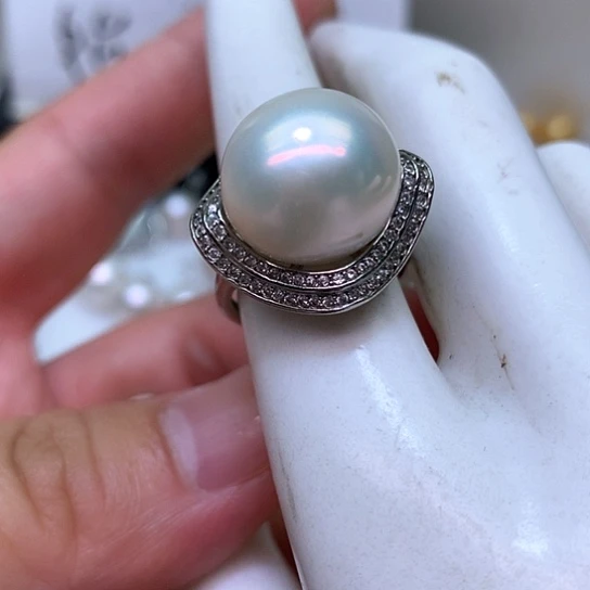 银S925镶嵌淡水珍珠耳饰