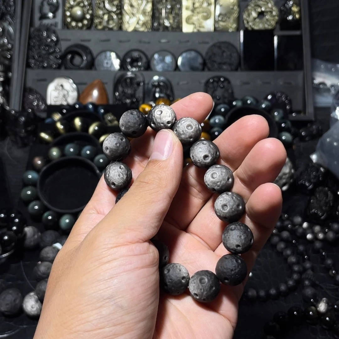 山***轻黑曜岩未镶嵌珠宝奇石