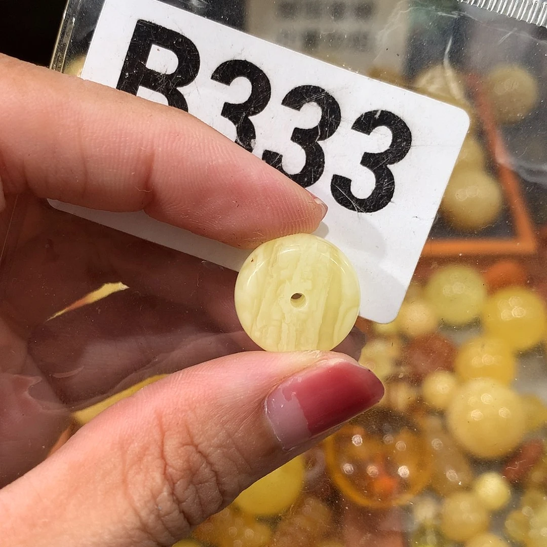 未镶嵌琥珀珠宝奇石