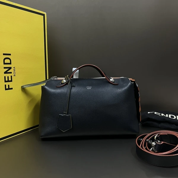 95新/芬迪/包包/市场价29500/250213CZ0018