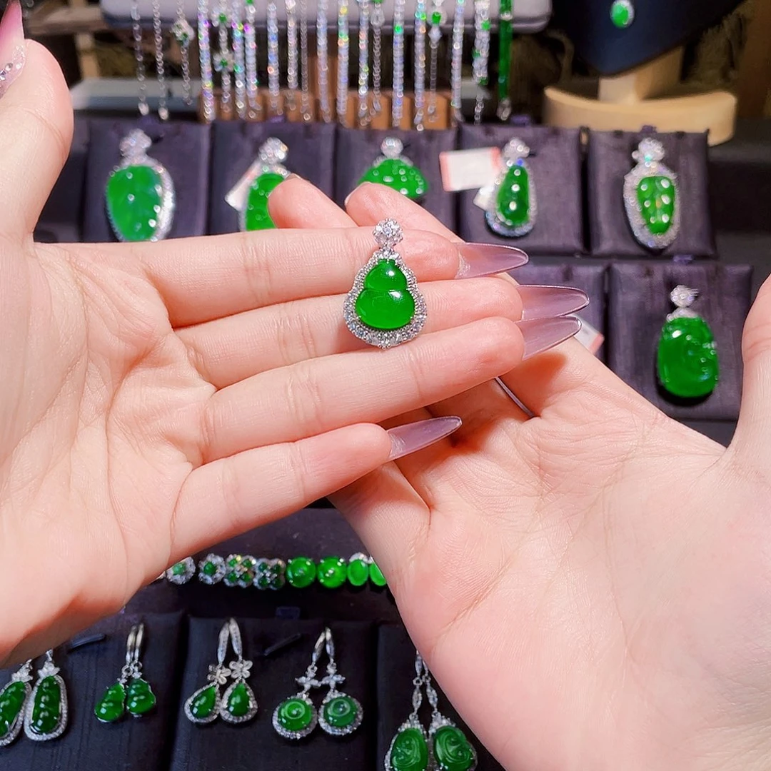 ****好翡翠银S925镶嵌颈饰葫芦