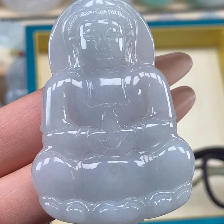 颈饰未镶嵌翡翠玉观音吊坠