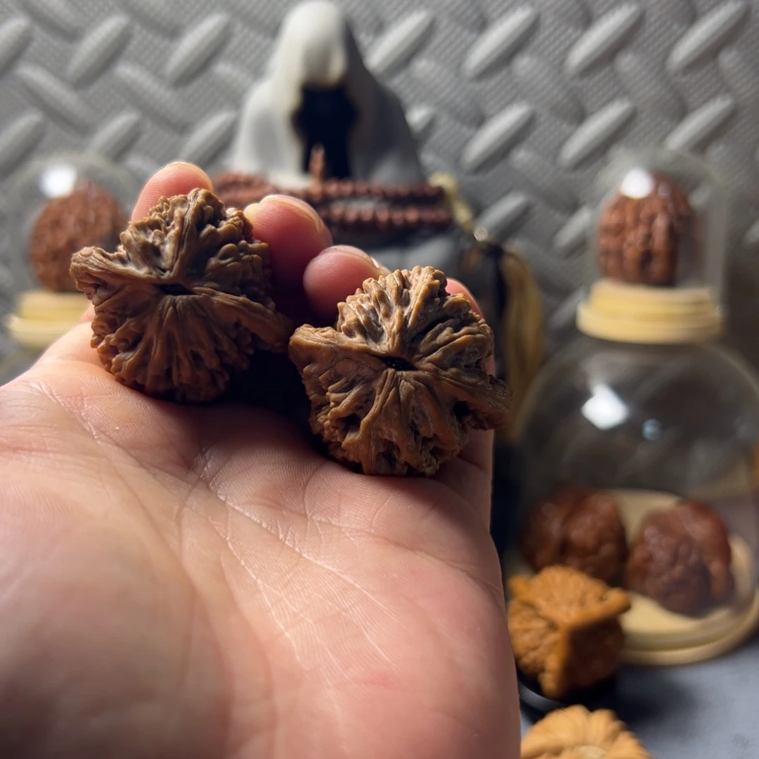 陌***人文玩核桃把件麦穗虎头