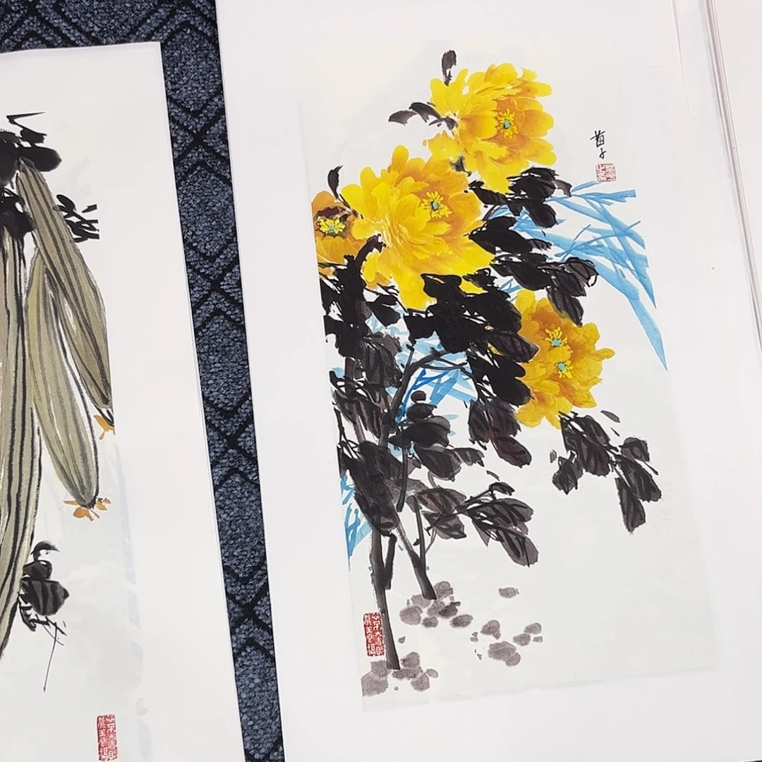 晨***曦国画苗子老师四尺四开花鸟奇
