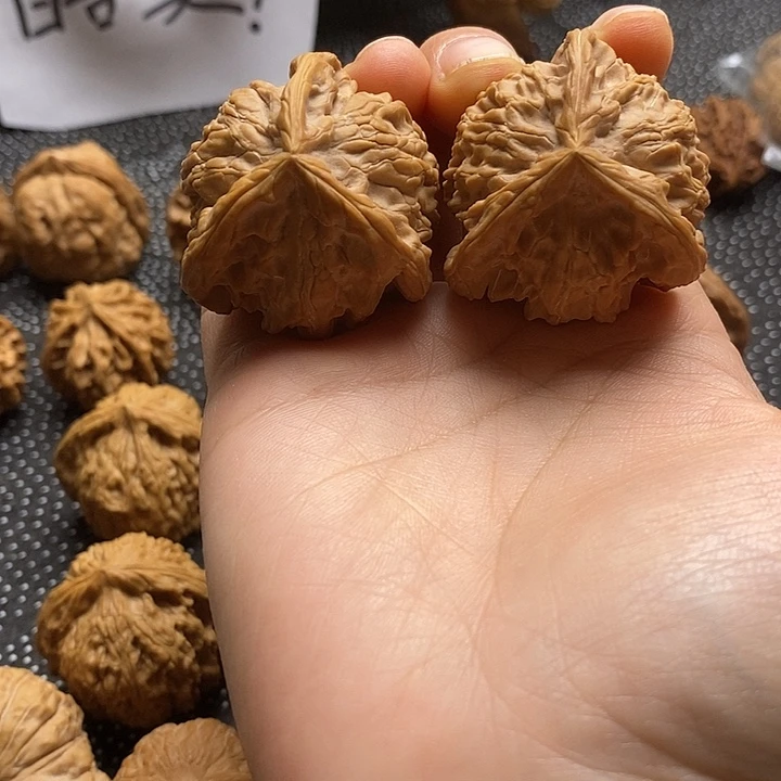 文玩核桃吊坠盘山40