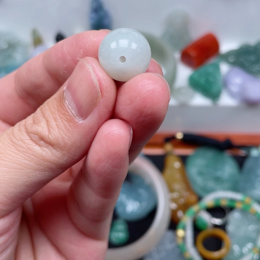 翡翠颈饰未镶嵌14.2卡珠子