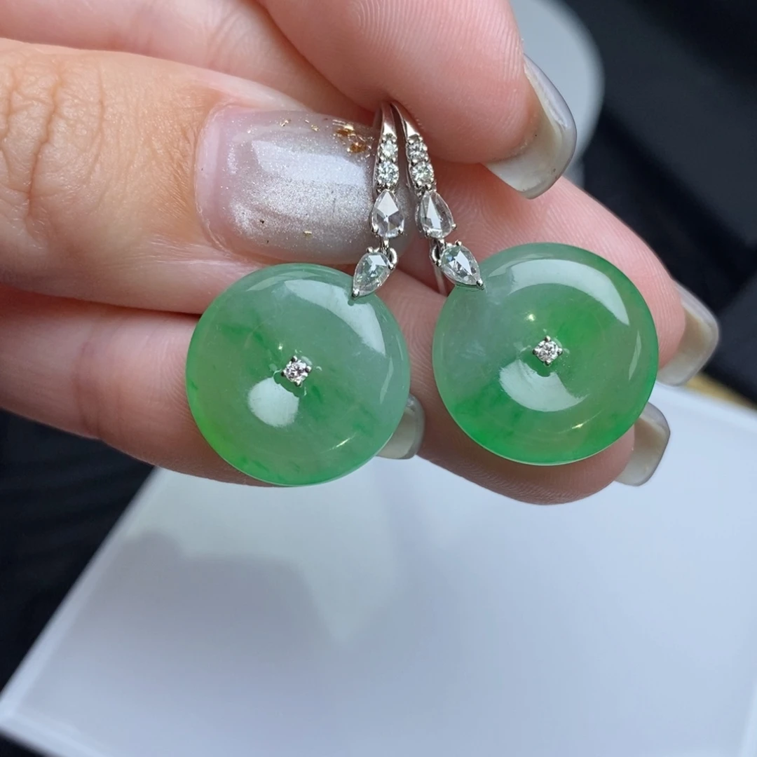 翡翠18K金镶嵌耳饰平安扣