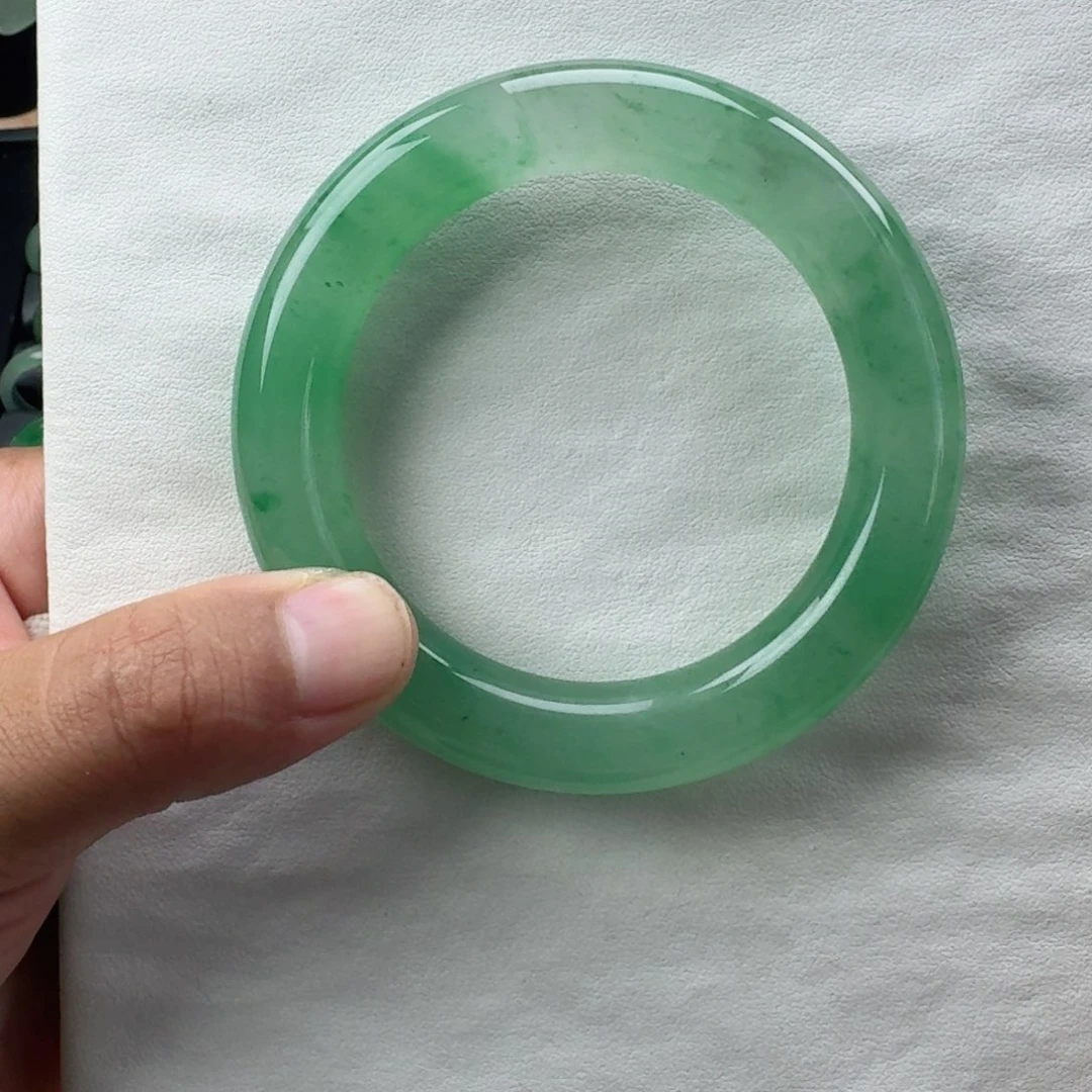 石英质玉（非洲翠）未镶嵌手镯57.8