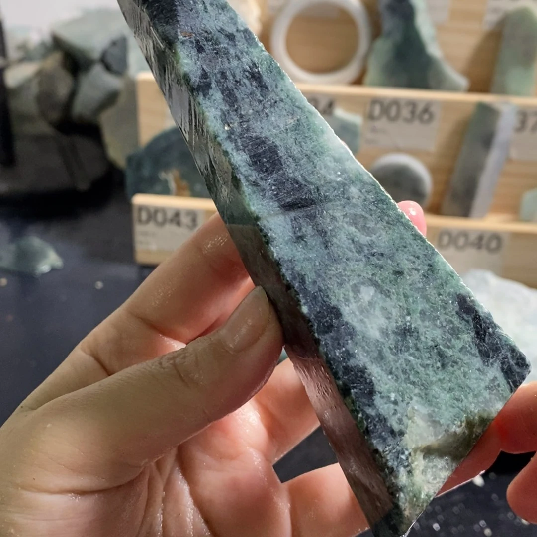 颈饰未镶嵌翡翠天然翡翠