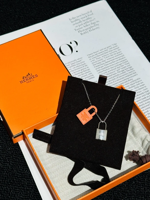 95新 Hermes/爱马仕 怪怪 锁头项链有盒