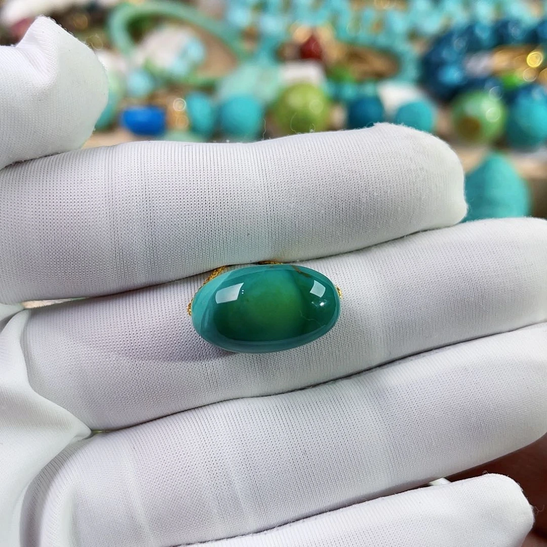 绿松石未镶嵌珠宝奇石