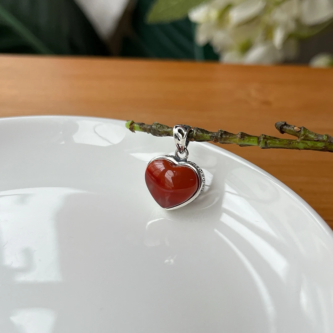 【郭老师】约9*11mm南红爱心银镶吊坠