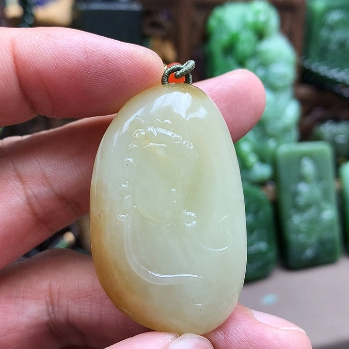 和田玉未镶嵌颈饰