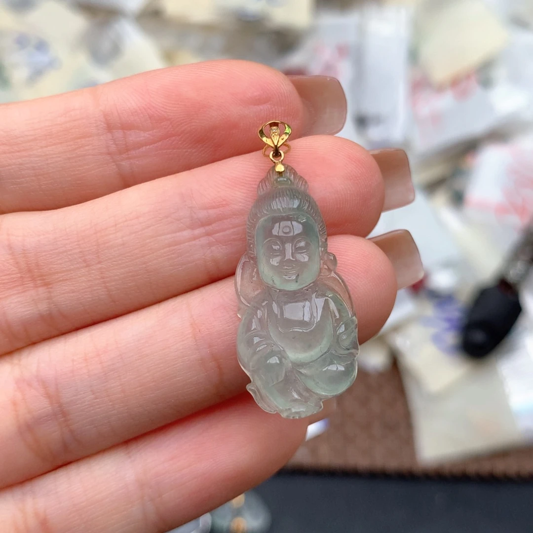 18K金镶嵌挂件翡翠