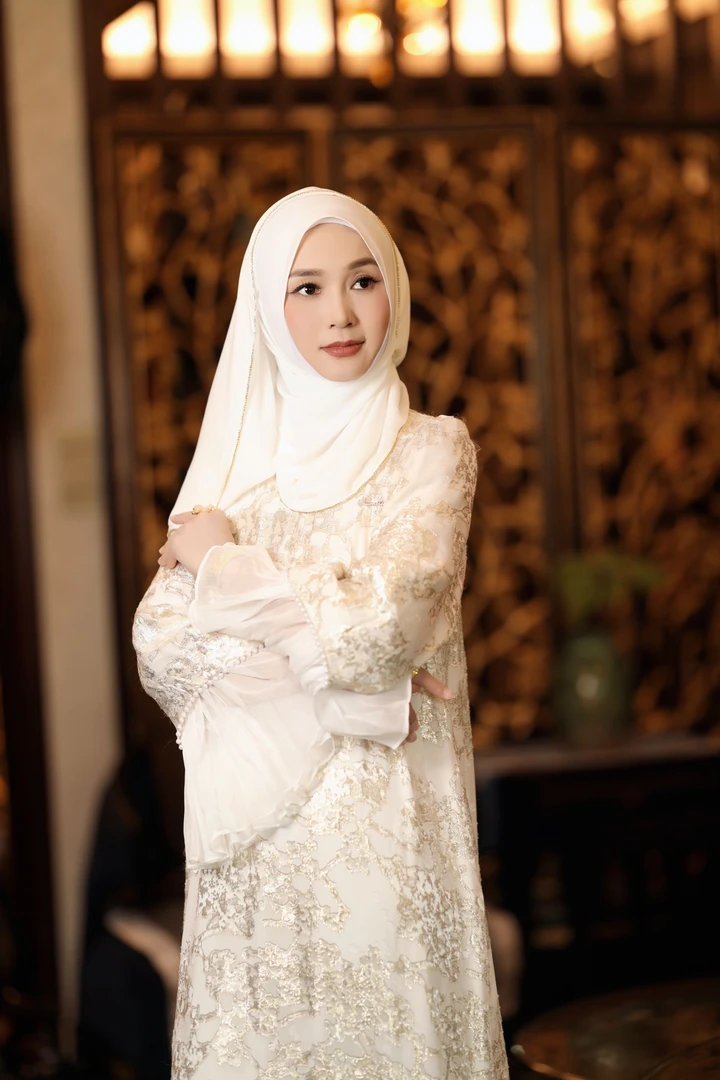 【嘉米拉】春秋新品简约留白-不定义的美长巾JML1239C