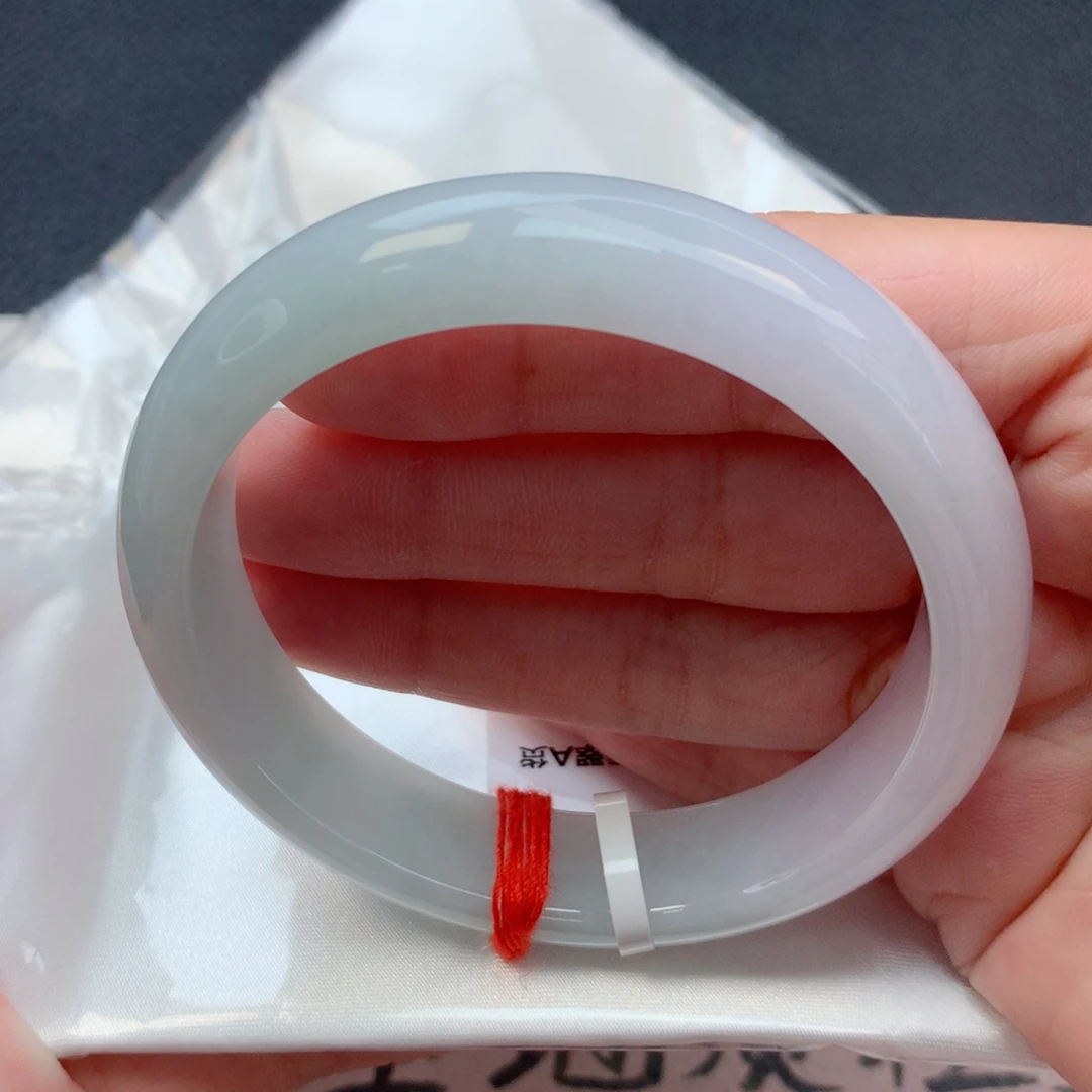 宋***一未镶嵌手镯翡翠58圈
