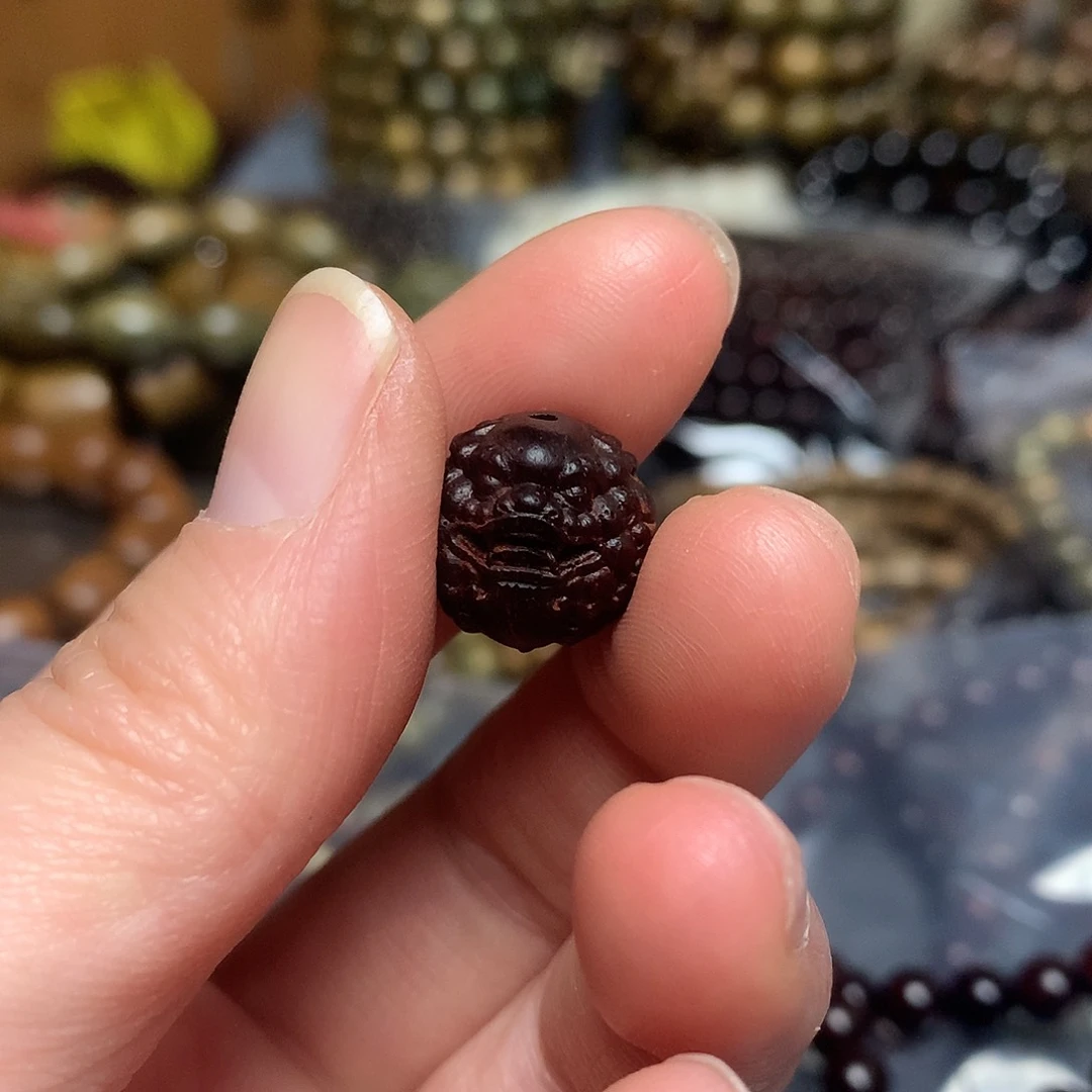 小叶紫檀吊坠紫**?貔貅