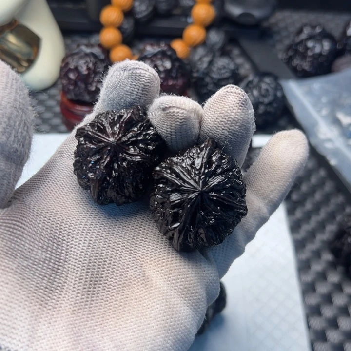 文玩核桃四棱39尺寸