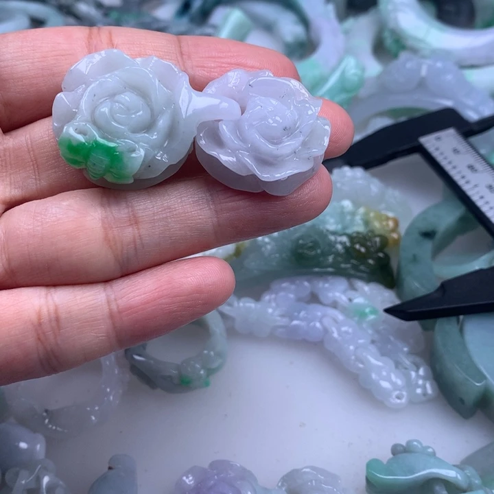 颈饰未镶嵌翡翠肥*