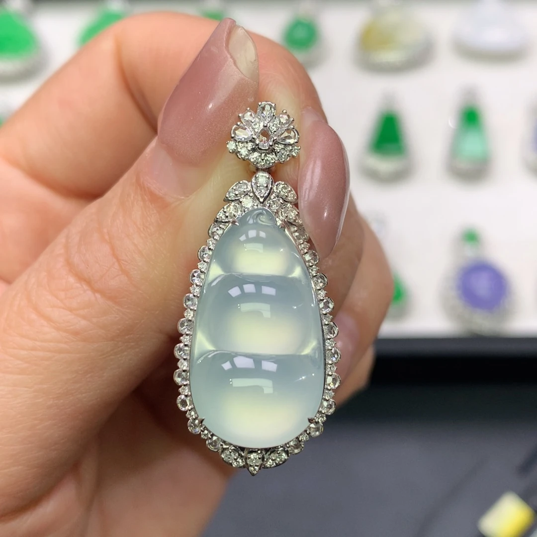 翡翠18K金镶嵌吊坠(不含链)