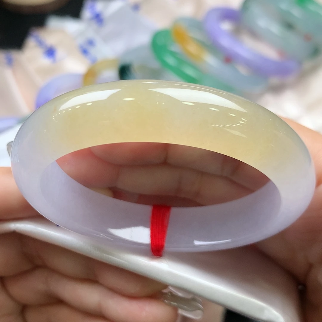 翡翠未镶嵌手镯54贵妃