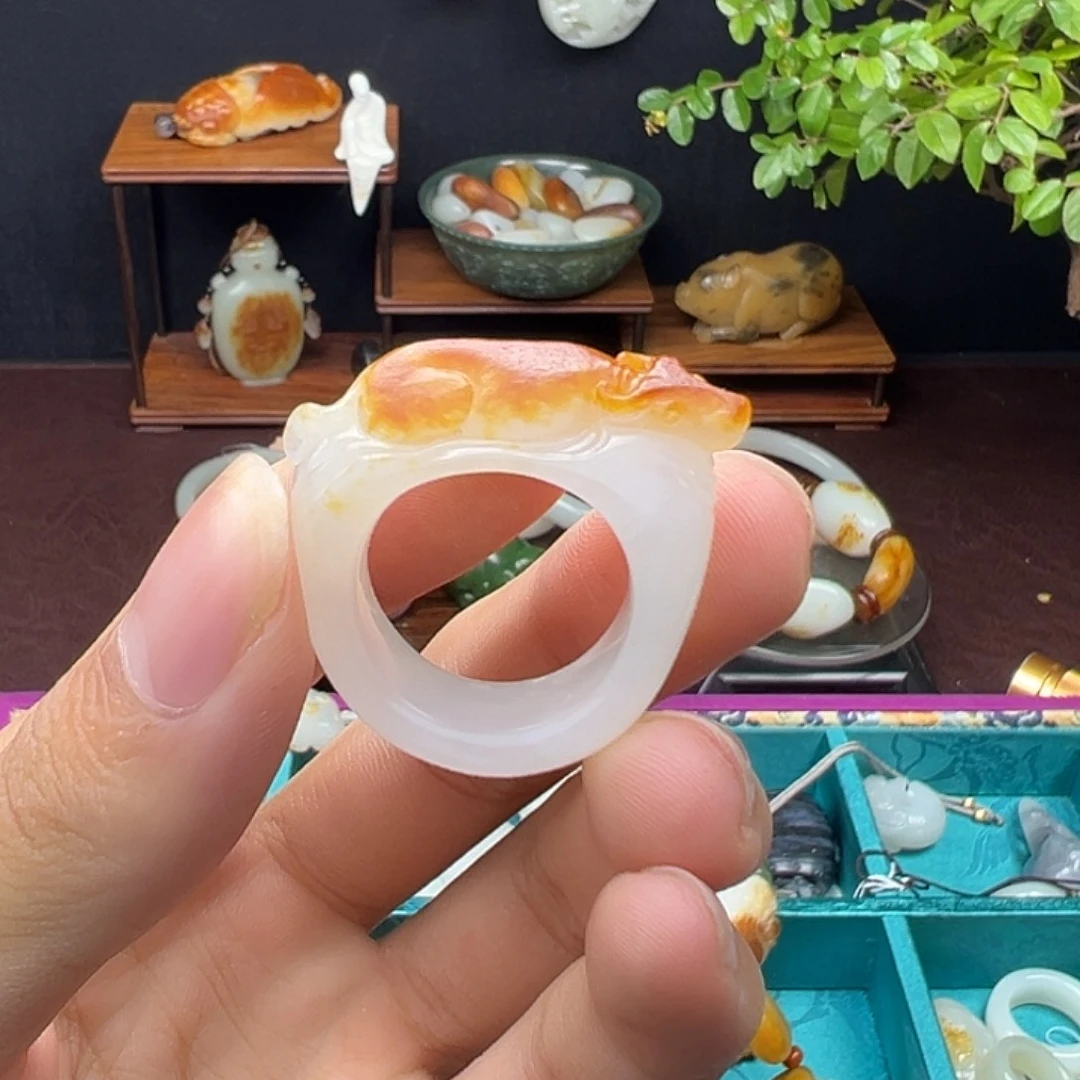 和田玉（子料）未镶嵌戒指和田玉籽料玉牛呈祥戒指