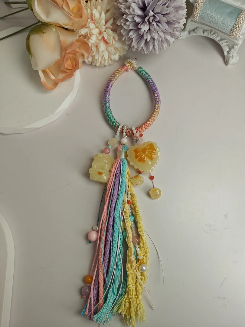 天然琥珀蜜蜡雕刻件，蜜蜡小熊，蜜蜡爱心包包挂