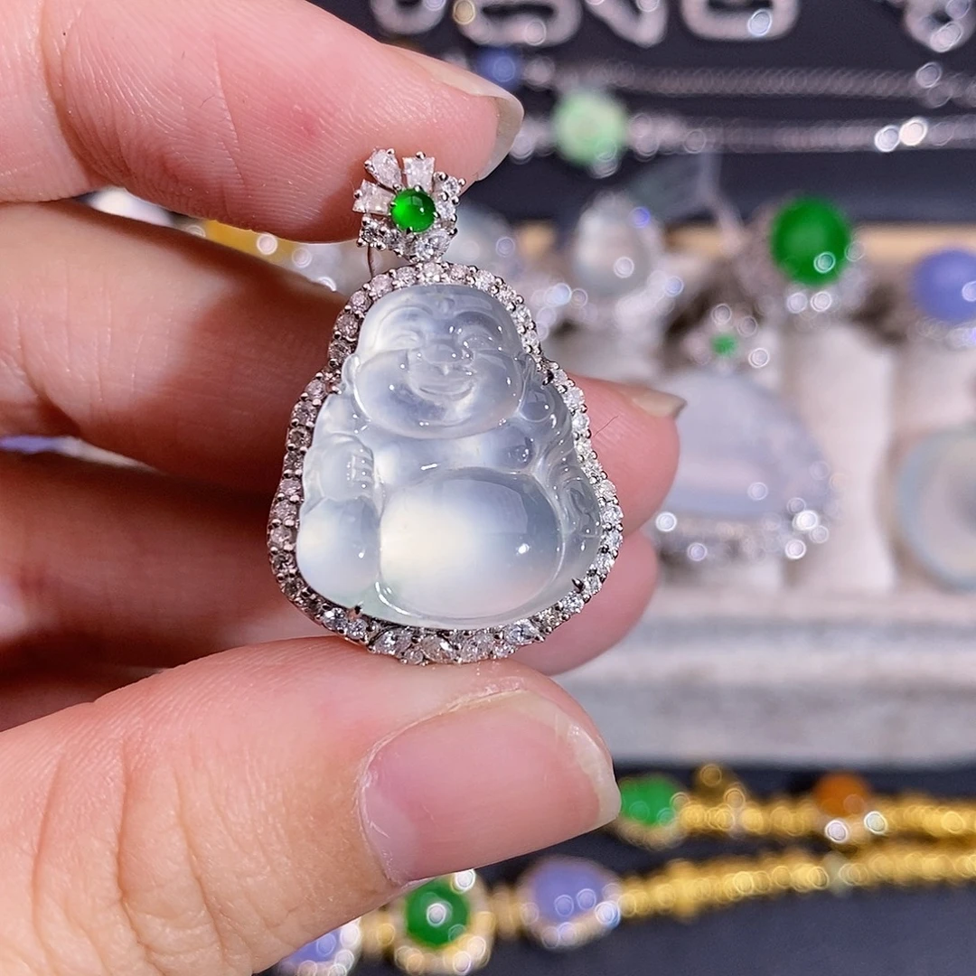 翡翠18K金镶嵌颈饰