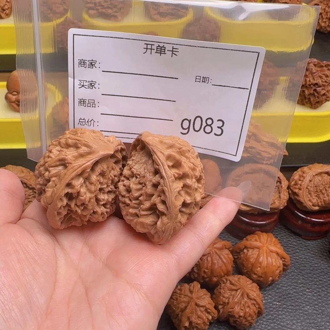 猴头核桃把件龙****9文玩