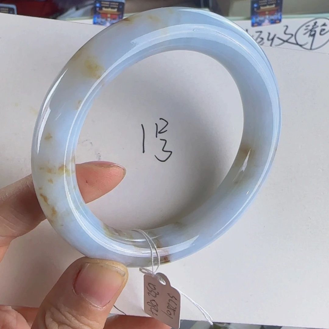 翡翠手镯未镶嵌老坑56圈色线不退