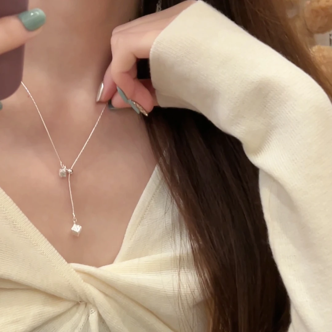 铜合金吊坠 普通金属铜合金百搭方块吊坠抽拉项链女小众高级颈链