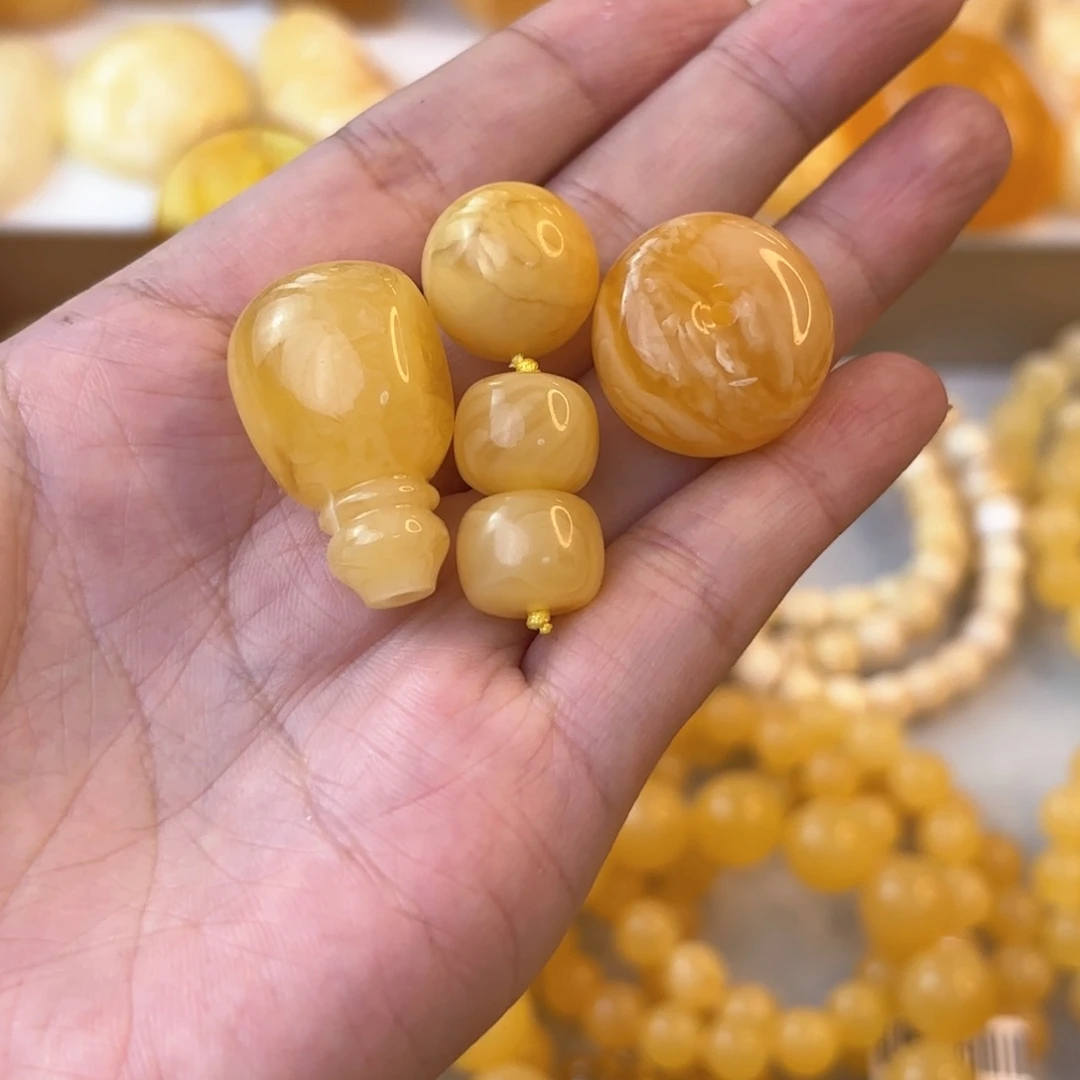 琥珀裸石未镶嵌蜜蜡