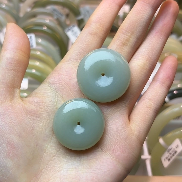 未镶嵌手镯和田玉（糖玉）