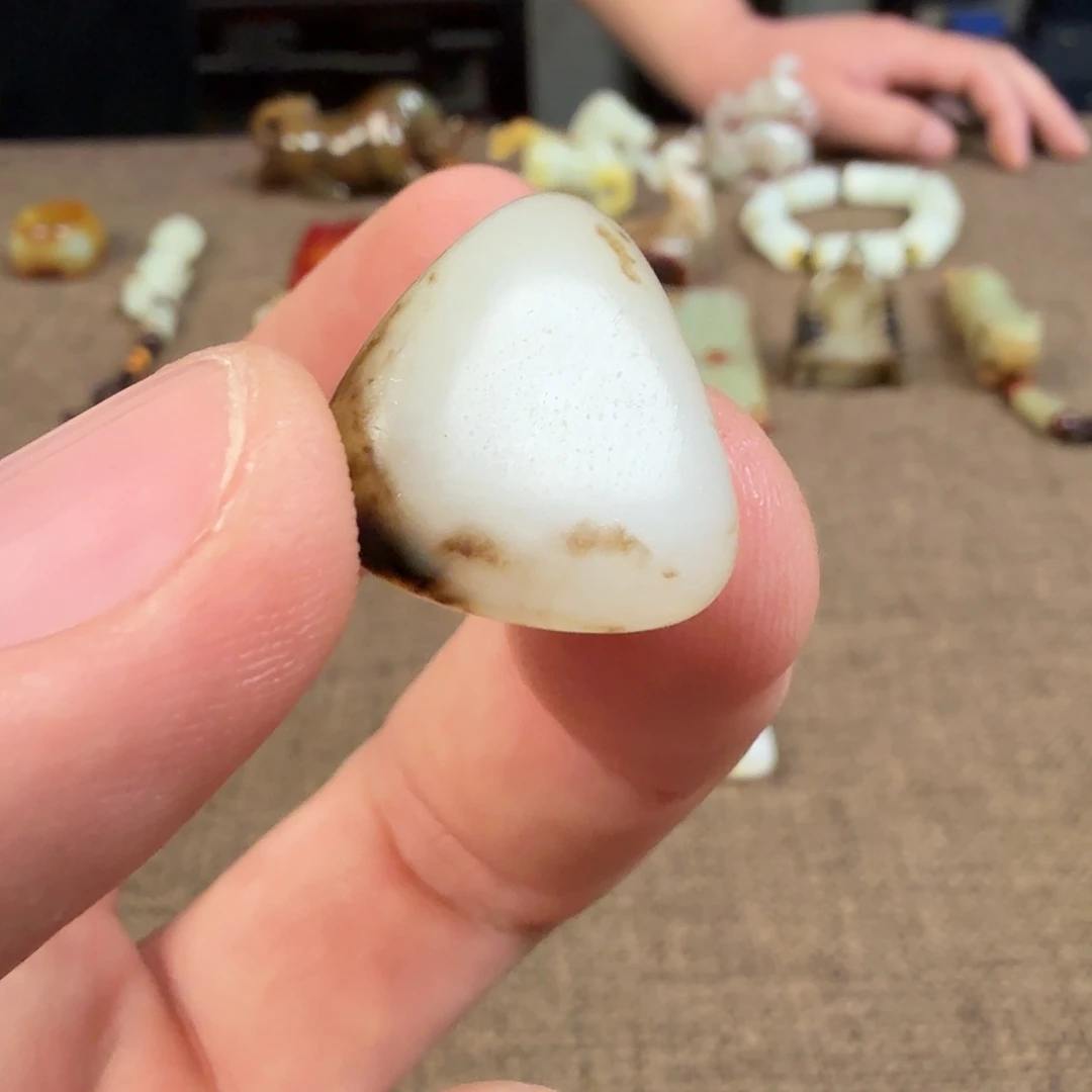 和田玉（糖玉）未镶嵌珠宝半成品