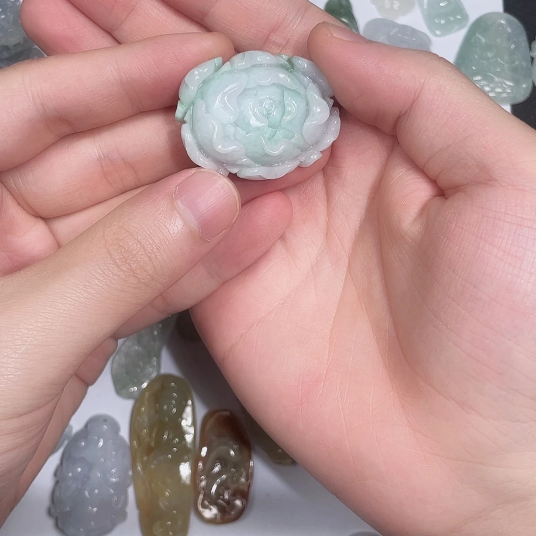 翡翠未镶嵌颈饰翡翠挂饰