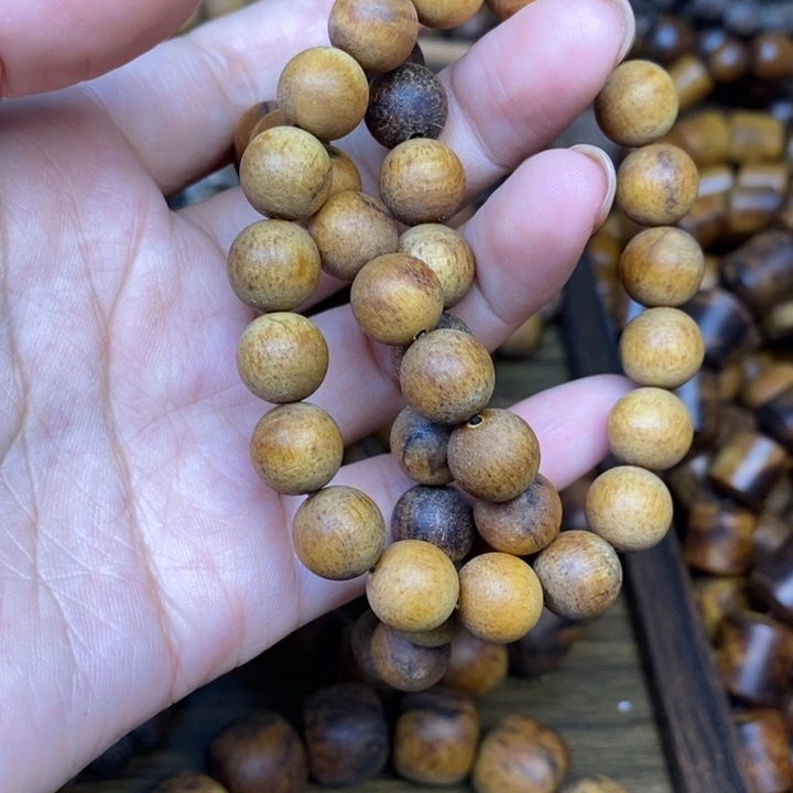 手串贡木1.0黄年糕