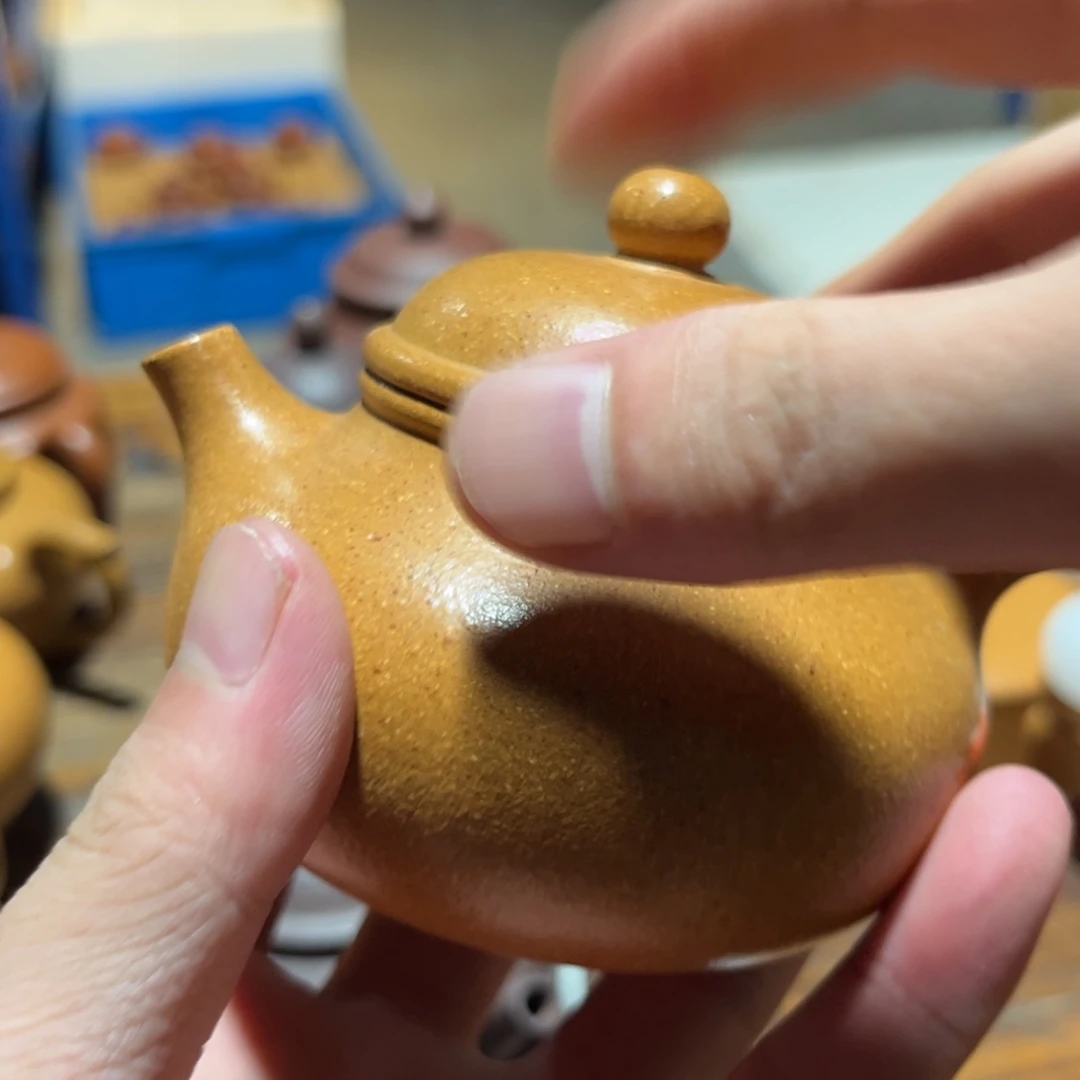 茶壶紫砂紫砂的味道很
