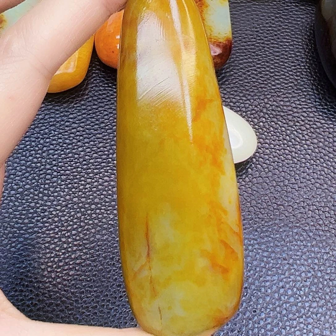 和田玉未镶嵌珠宝奇石