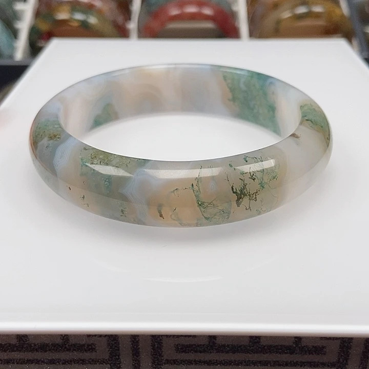 玛瑙/玉髓手镯未镶嵌幸***姥