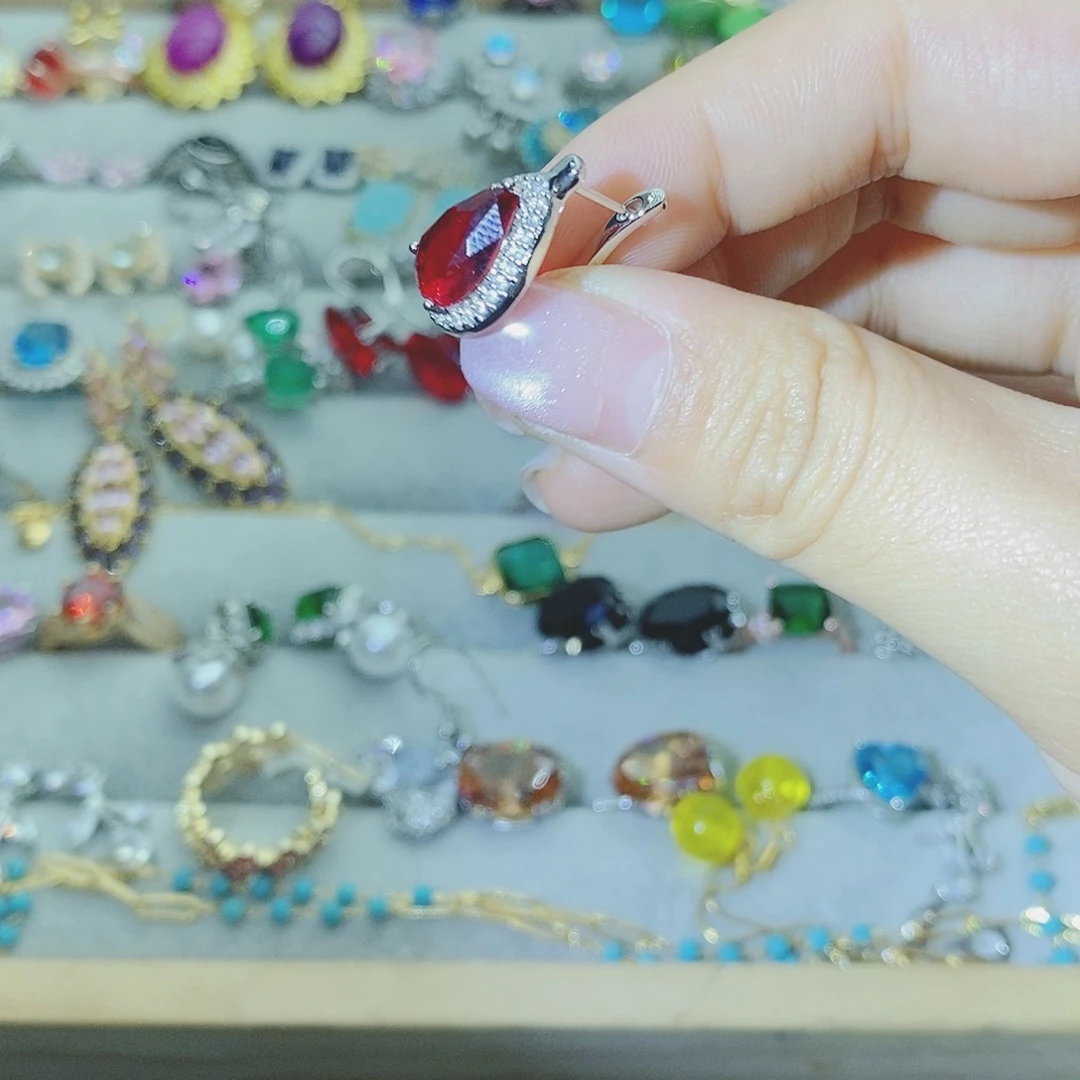 【闪购商品】银S925镶嵌耳饰托帕石