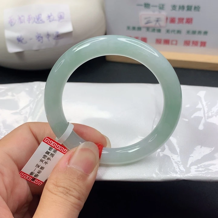 未镶嵌手镯（圆镯）翡翠❄*5051