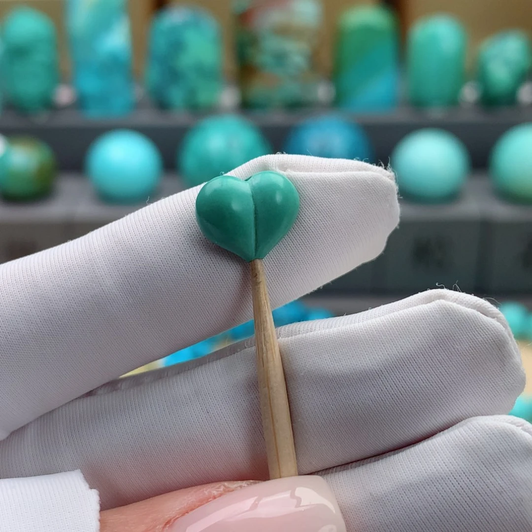 未镶嵌绿松石珠宝奇石