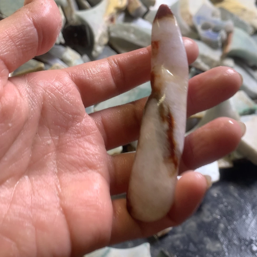 翡翠颈饰未镶嵌缅甸翡翠