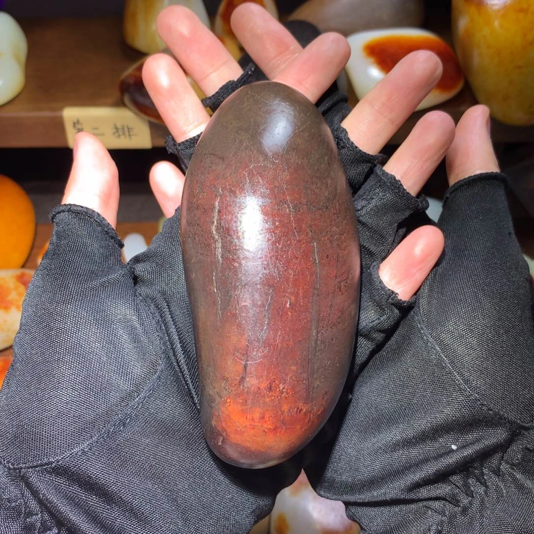 小***.和田玉未镶嵌颈饰