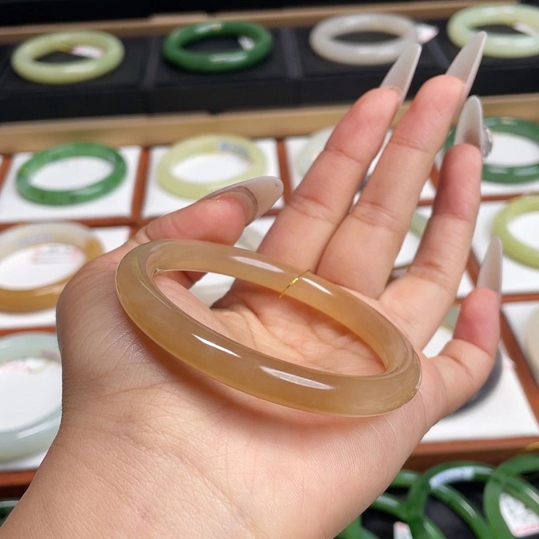 和田玉未镶嵌手镯冰糖！54