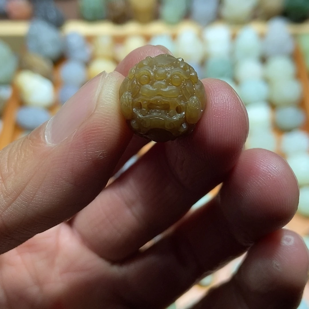 和田玉未镶嵌颈饰定制