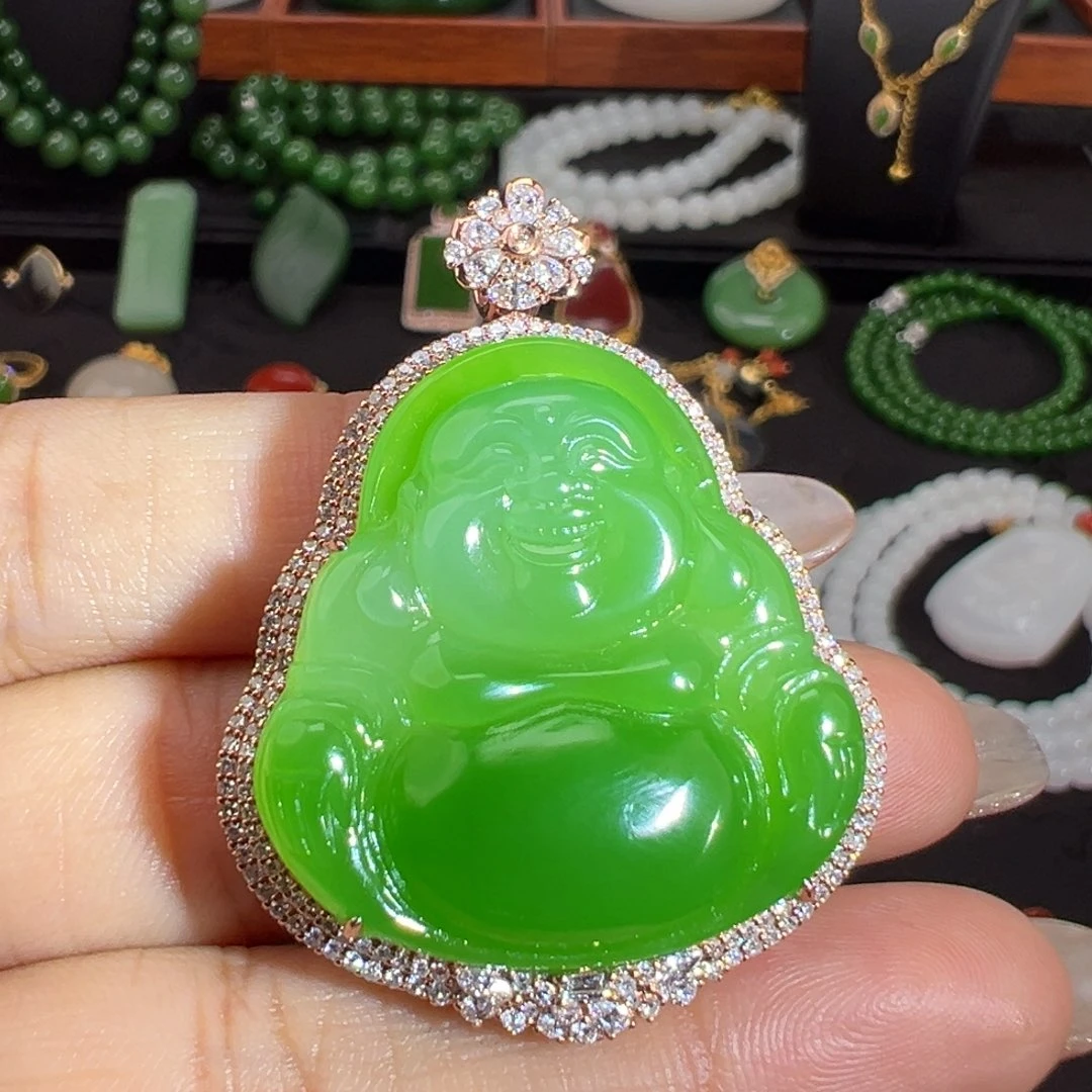 和田玉18K金镶嵌颈饰果绿翠高色俏色大佛公厚金