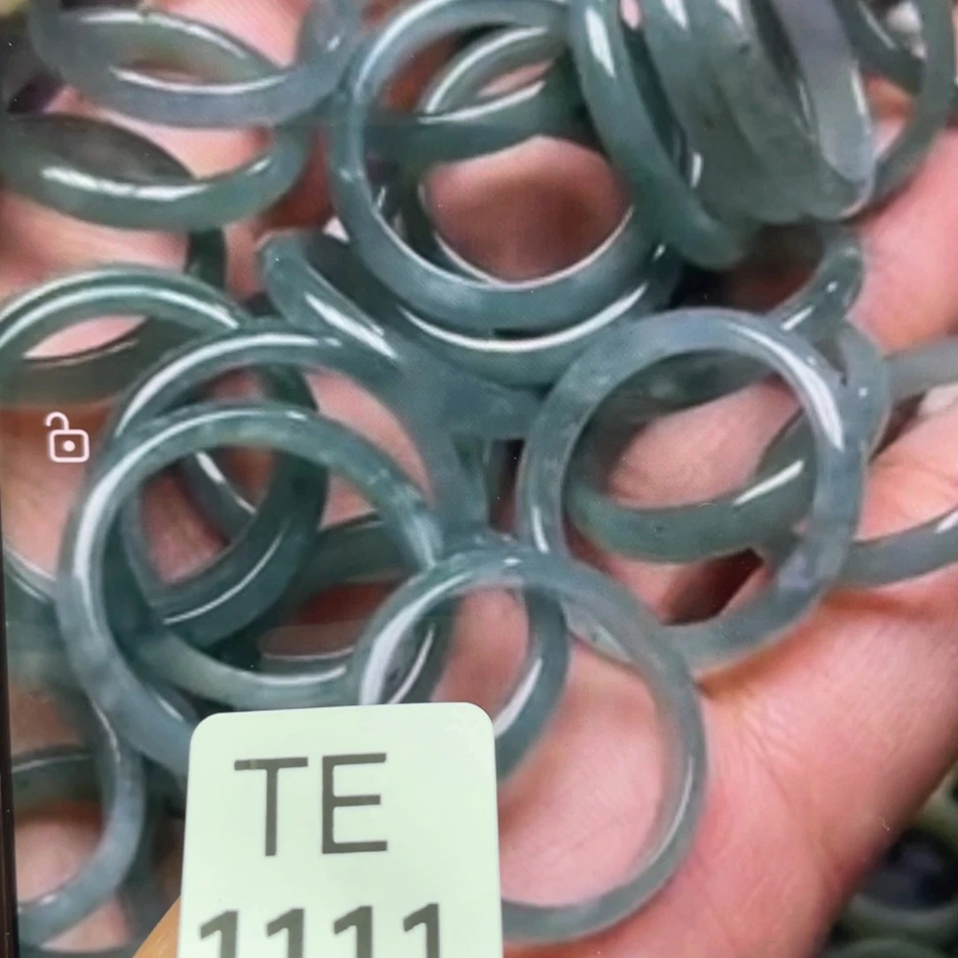 水晶多样性发一只未镶嵌