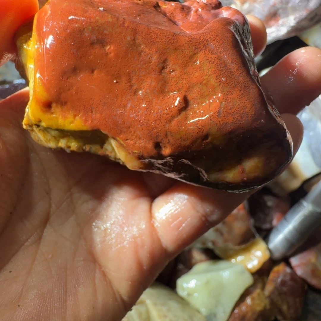 红***玩寿山石8998998899888